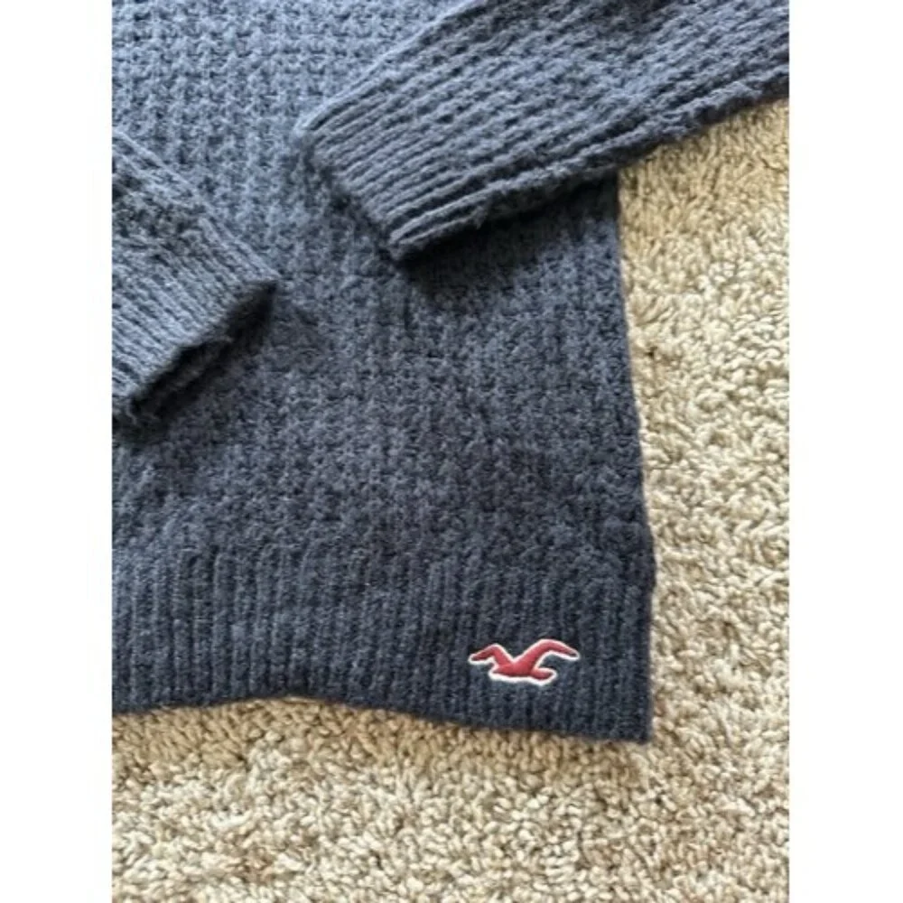 Hollister Womens Fuzzy Sweater Pull Over Navy Logo Light Weight Size Medium